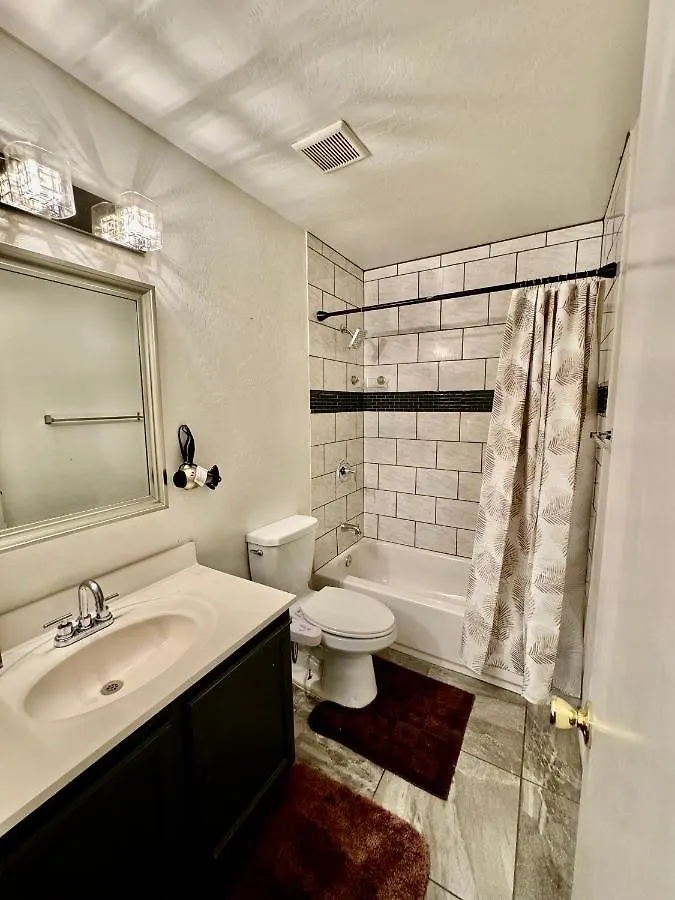 Cozy Private Room With Shared Bathroom Inside A House Phoenix United States