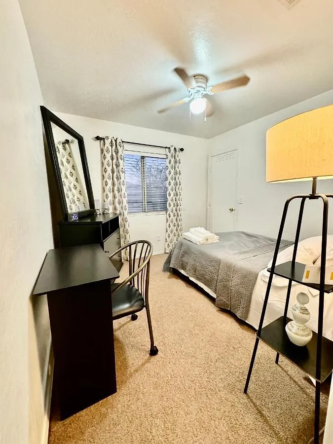 Cozy Private Room With Shared Bathroom Inside A House Phoenix